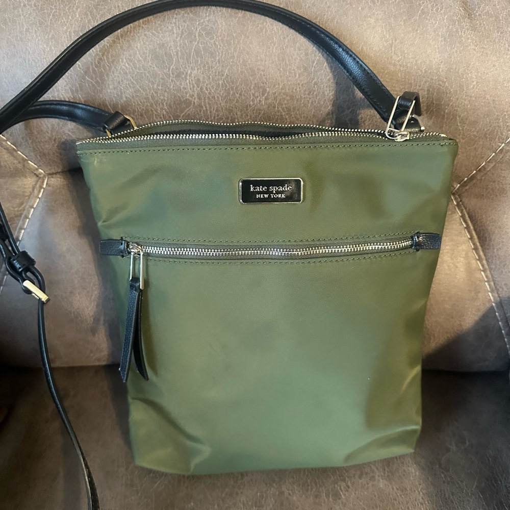 Gently used Green Kate Spade Crossbody!